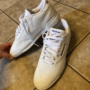 Reebok mens leather classic sneakers